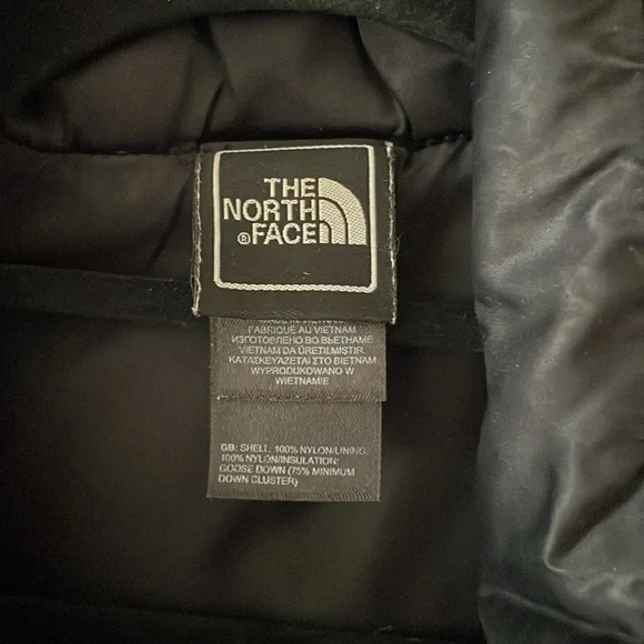 Women’s North Face vest - Picture 4 of 5